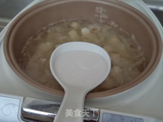 Horseshoe Longan and Tremella Soup recipe