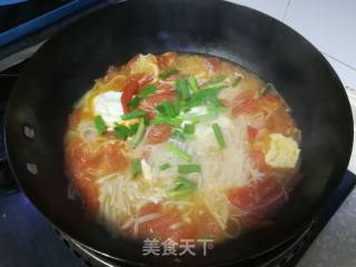 Tomato and Egg Soup Noodle Soup recipe