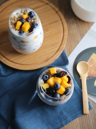 [homemade and Enjoyment] Fruit Granola and Yogurt recipe