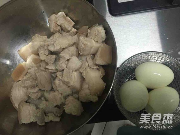 Braised Pork with Tiger Skin Egg recipe