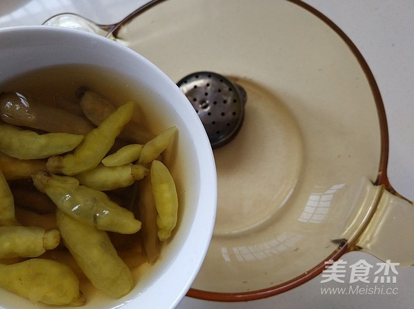 Pickled Pepper Chicken Feet recipe
