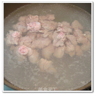 Autumn Health Soup for Strengthening The Spleen and Stomach-----radish Sirloin Soup recipe