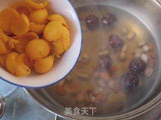 Pumpkin, Peanut and Red Date Soup recipe
