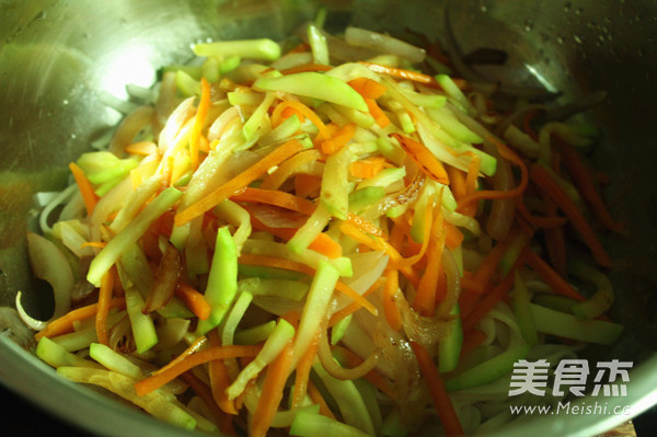 Korean Spicy Seafood Mixed Cold Noodles recipe