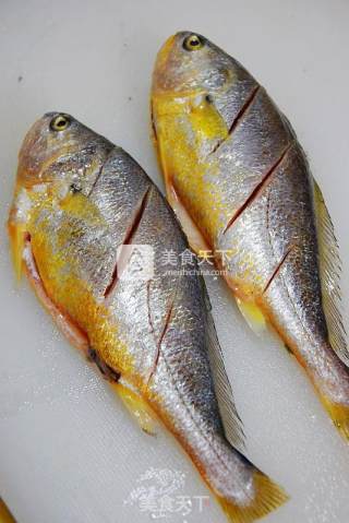 Fascinating Fish Flavor [japanese-style Teriyaki Yellow Croaker] recipe