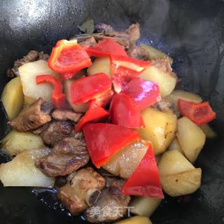 Braised Potatoes with Pork Ribs recipe