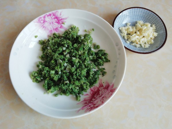 Fried Eggs with Spiny Sprouts recipe