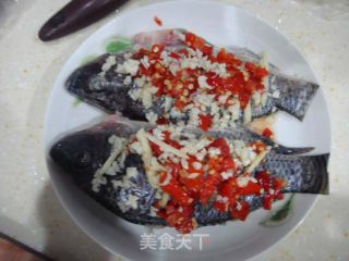 Steamed African Carp with Chopped Peppers recipe