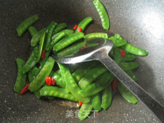 Goji Berry Snow Peas recipe