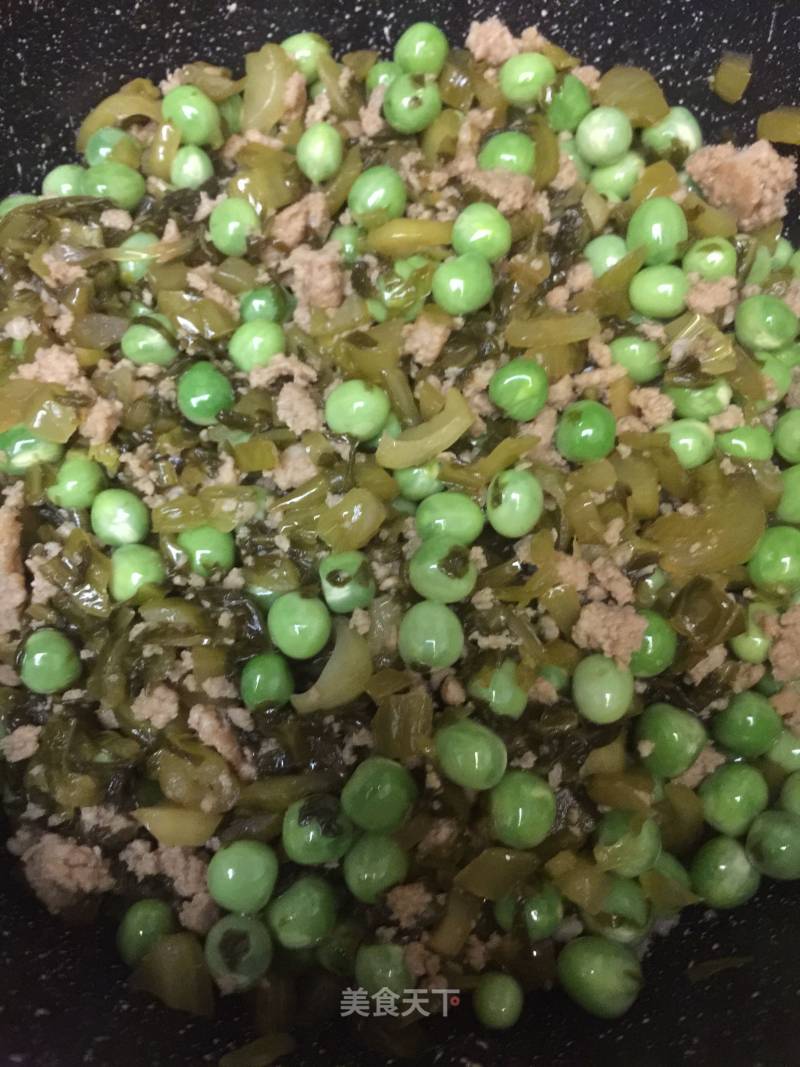 Stir-fried Minced Pork with Green Beans and Sauerkraut recipe