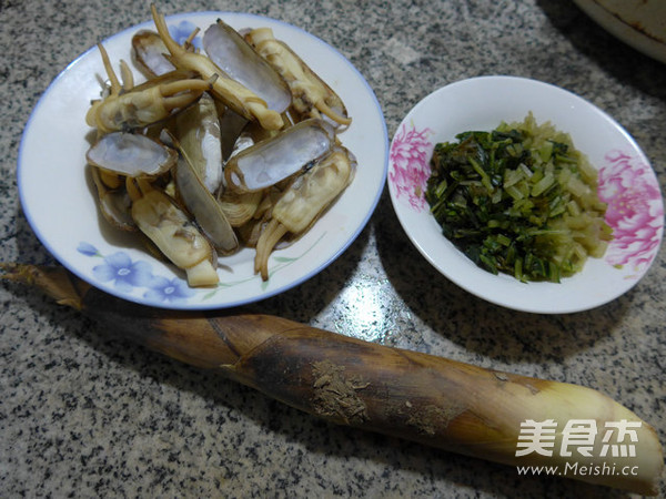 Pickled Vegetable Clam Soup with Bamboo Shoots recipe