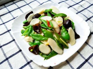 Fried Yam with Snow Peas recipe