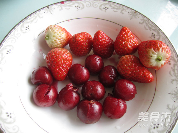 Cherry Strawberry Juice recipe