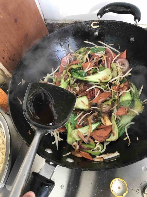 So Simple and Delicious Home-cooked Fried Noodles recipe