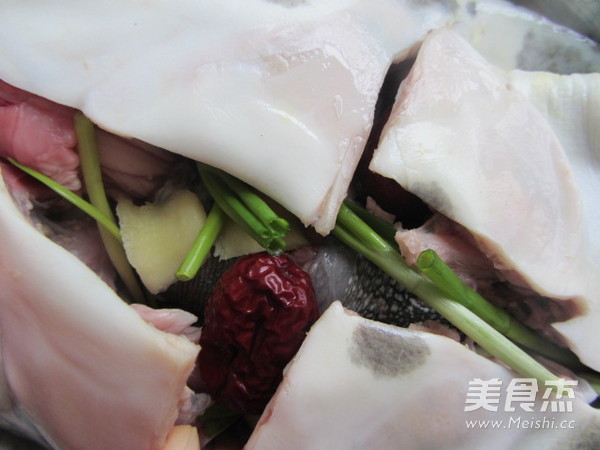 Steamed Turtle with Jujube Balls recipe