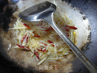 Hot and Sour Potato Shredded Bun recipe