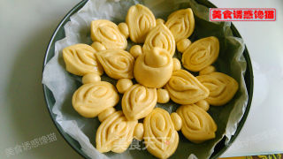 Golden Lotus Coconut Bread recipe