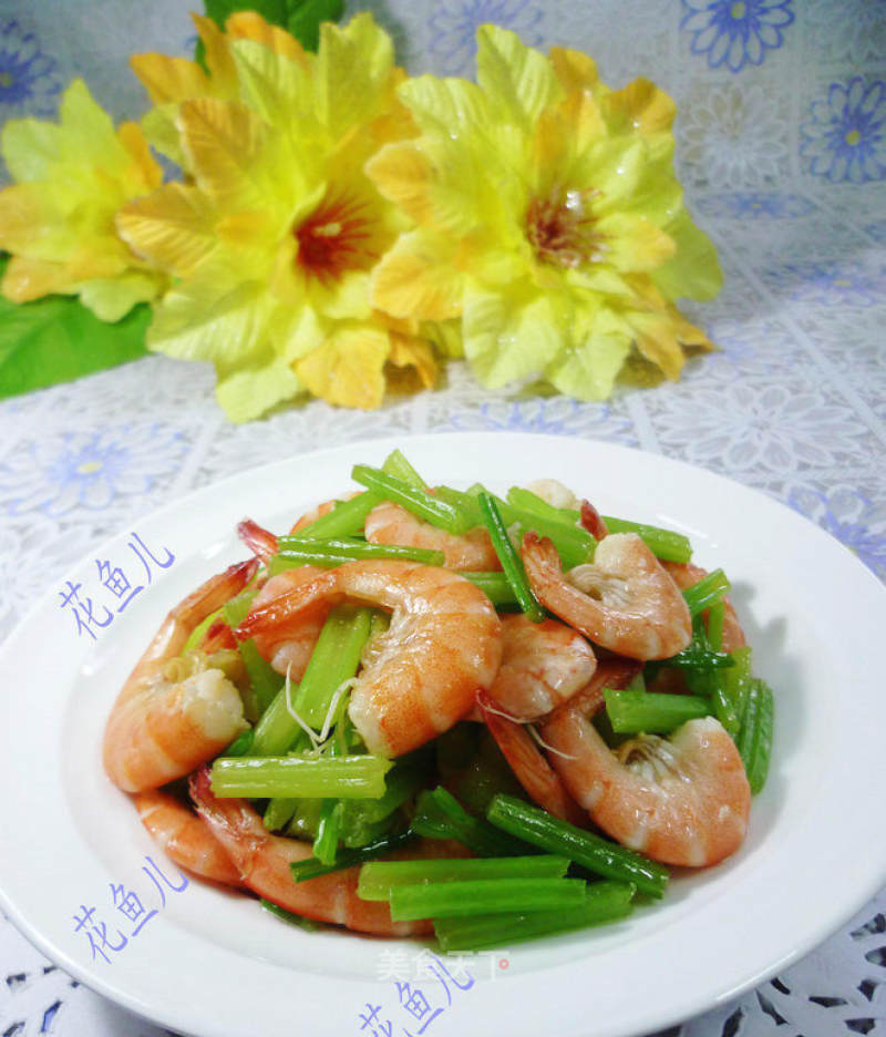 Celery Stir-fried Headless Shrimp recipe