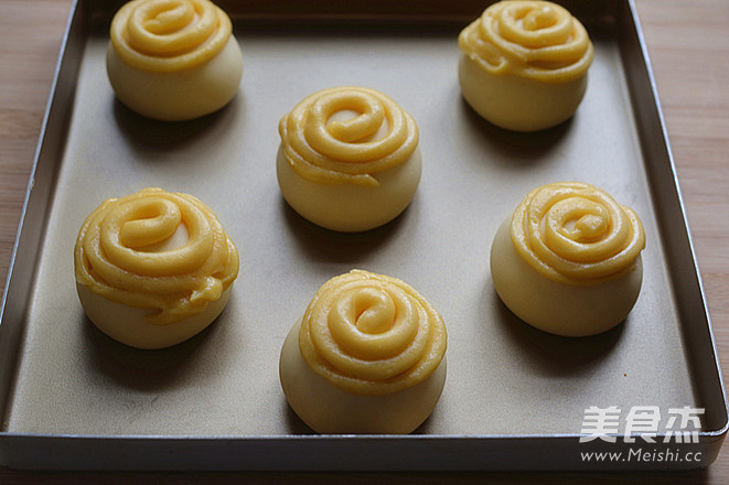 Puff Pastry Dome Bread recipe