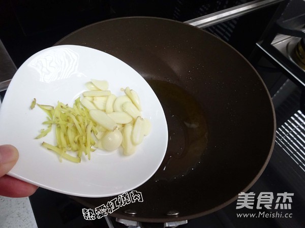 Sauce Fried Squid Roll recipe