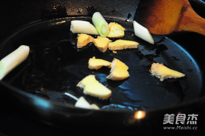 Sauce-flavored Pork Ribs Roasted Cigu--the Processing Method of Cigu recipe