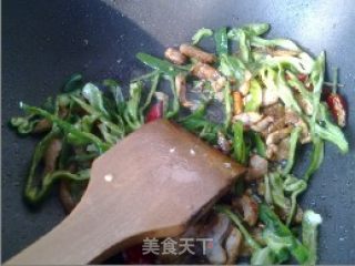 Stir-fry Sticks with Green Pepper and Shredded Pork recipe