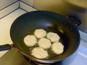 Fragrant and Crispy Potato Pancakes recipe