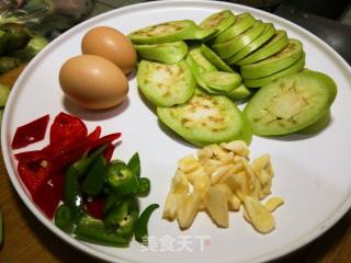 Scrambled Eggs with Green Red Pepper and Eggplant recipe