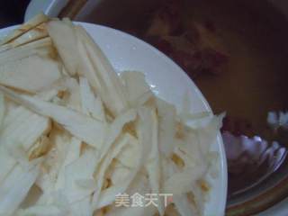 Summer Nutritional Soup---green Bamboo Shoots and Ribs Soup recipe