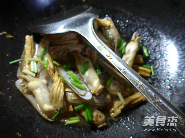 Fried Razor Clams with Yuba recipe