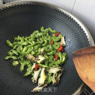 Stir-fried Abalone with Bitter Gourd recipe