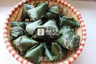 Different Zongzi——red Bean and Candied Date Zongzi with Rose Flower Sauce recipe