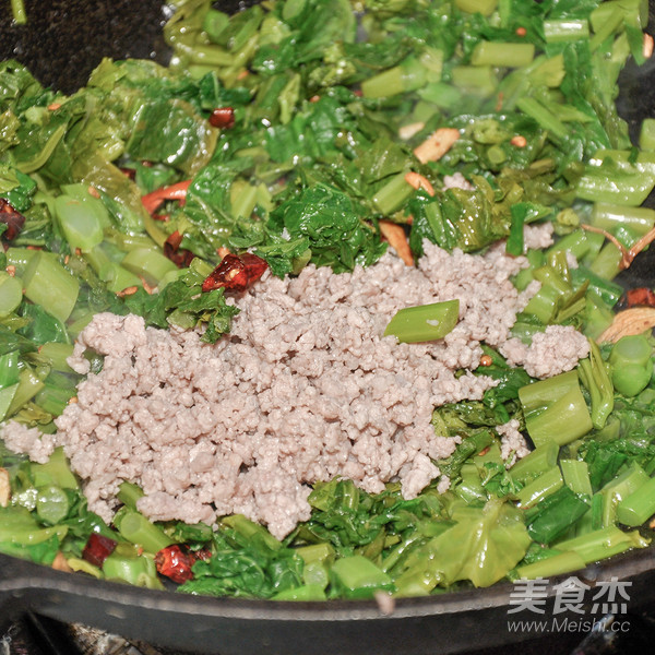 Fried Potherb Mustard with Minced Pork recipe