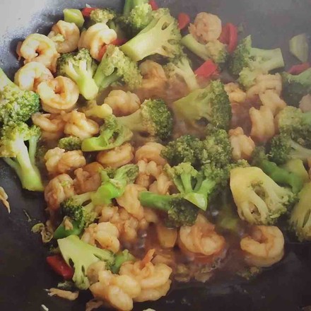 Fried Shrimp Balls with Broccoli recipe