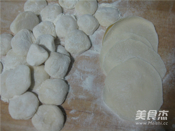 Scallop Pork and Cabbage Dumplings recipe