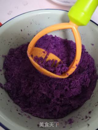 Two-color Snowy Mooncake with Purple Sweet Potato Stuffing recipe