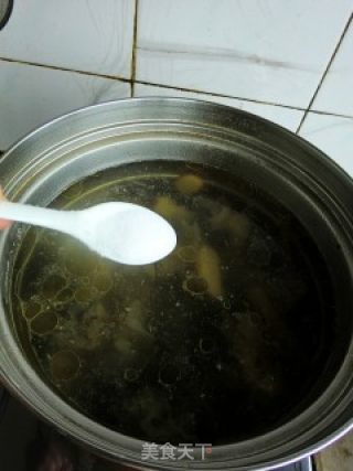 Red Dates and White Fungus Black-bone Chicken Soup recipe