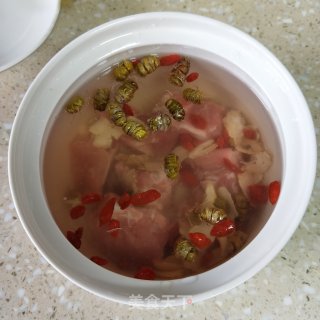 Dendrobium and American Ginseng Pork Bone Soup recipe