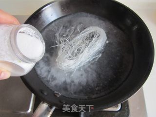 Spinach and Egg Mixed Vermicelli recipe