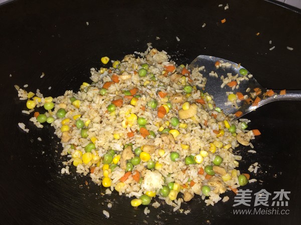 Fried Rice with Fresh Dew Fruits and Vegetables recipe