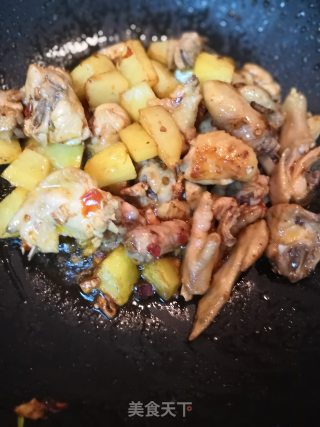 Braised Chicken Nuggets with Potatoes recipe
