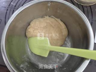 Mooncakes with Egg Yolk and Lotus Seed Paste recipe