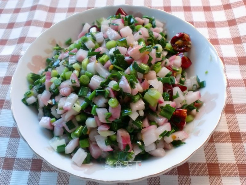 Stir-fried Pickled Radish with Garlic Sprouts (home Cooking) recipe