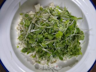 Tofu Mixed with Toon Sprouts recipe