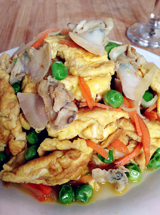 Scrambled Eggs with Clams recipe