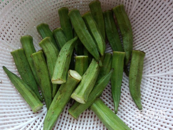 Tomato Sauce Dipped Okra recipe