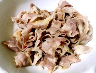 Beef Beef Salad with Enoki Mushroom recipe