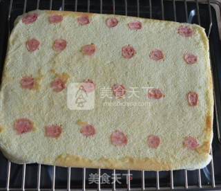 Dragon Fruit Peel Polka Dot Cake Roll recipe