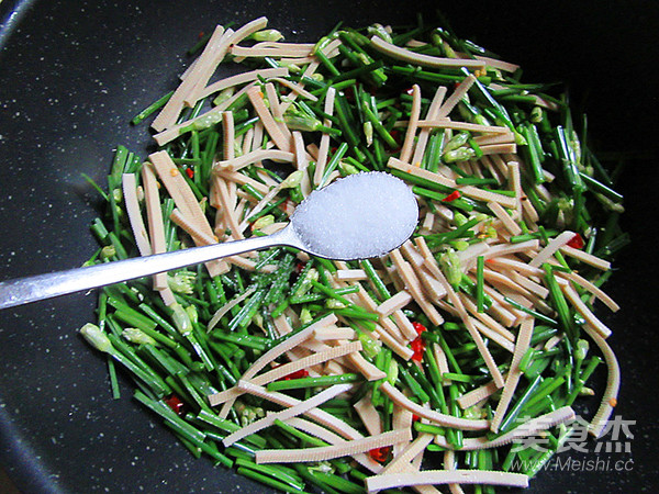 Leek Moss Stir-fried Fragrant and Dried recipe