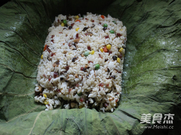 Steamed Rice with Lotus Leaf Seafood and Sausage recipe
